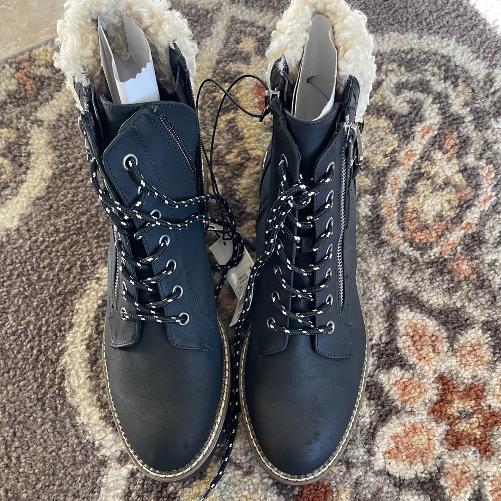 Women’s black boots